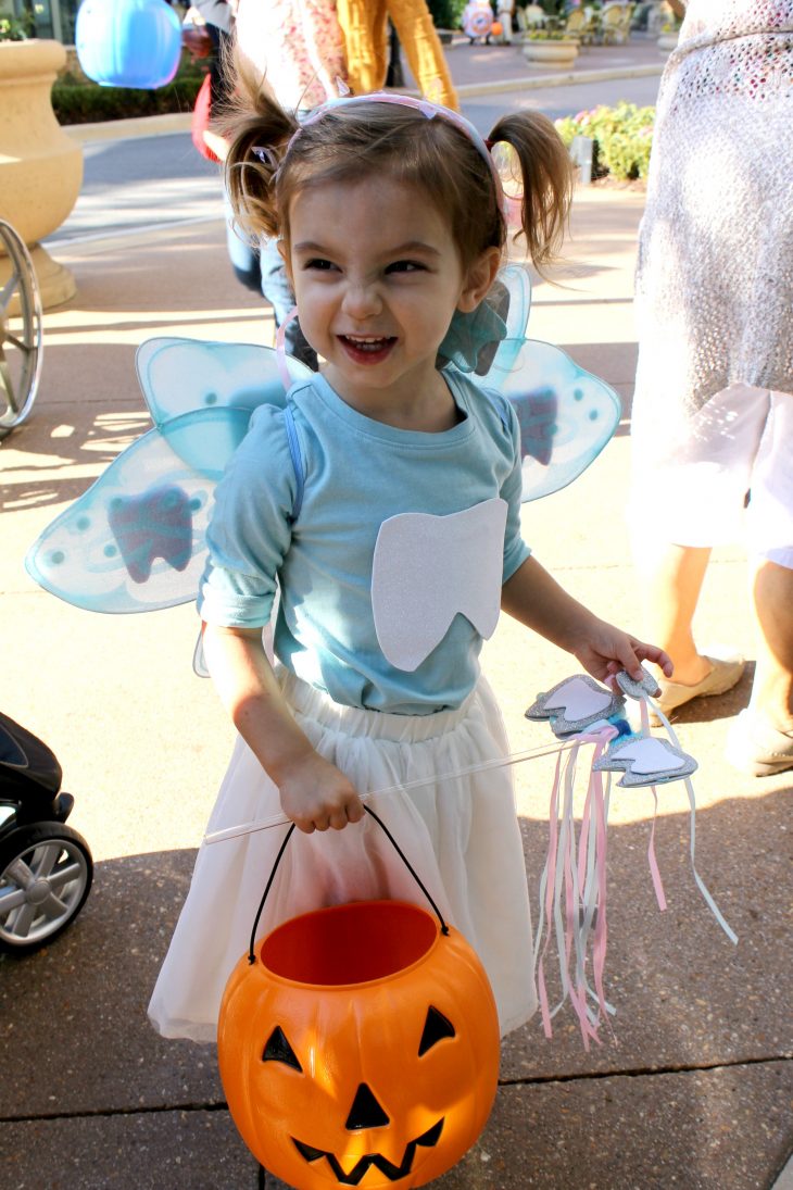Looking for a DIY tooth fairy costume for Halloween? 