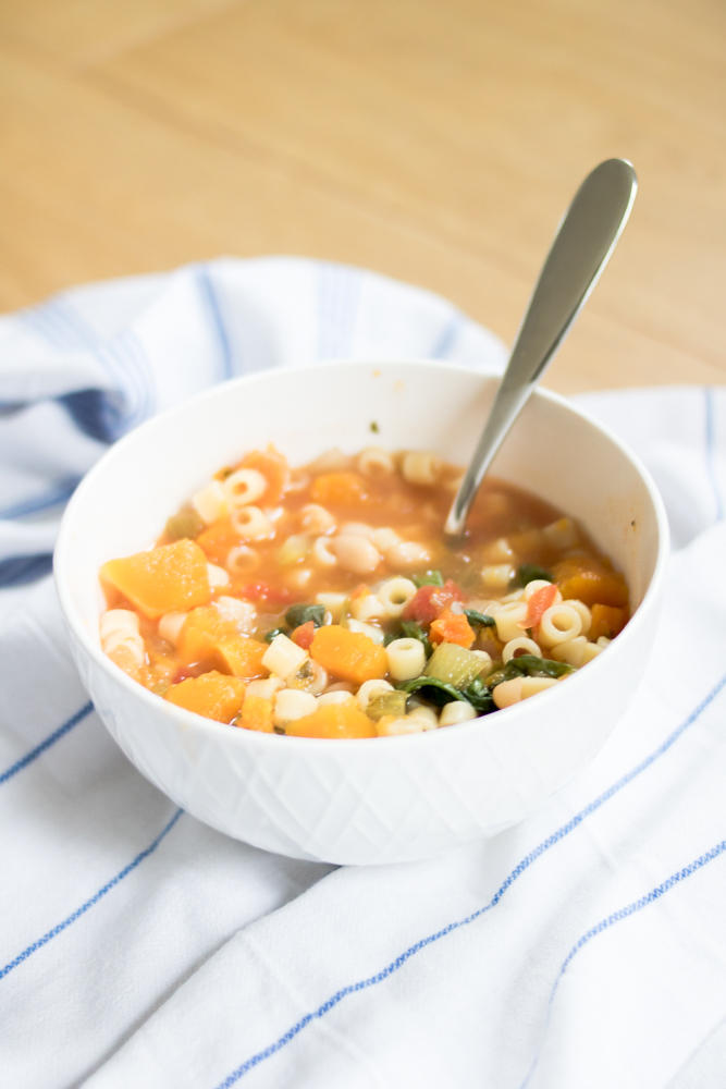 Fall Vegetable Soup with spinach and butternut squash 