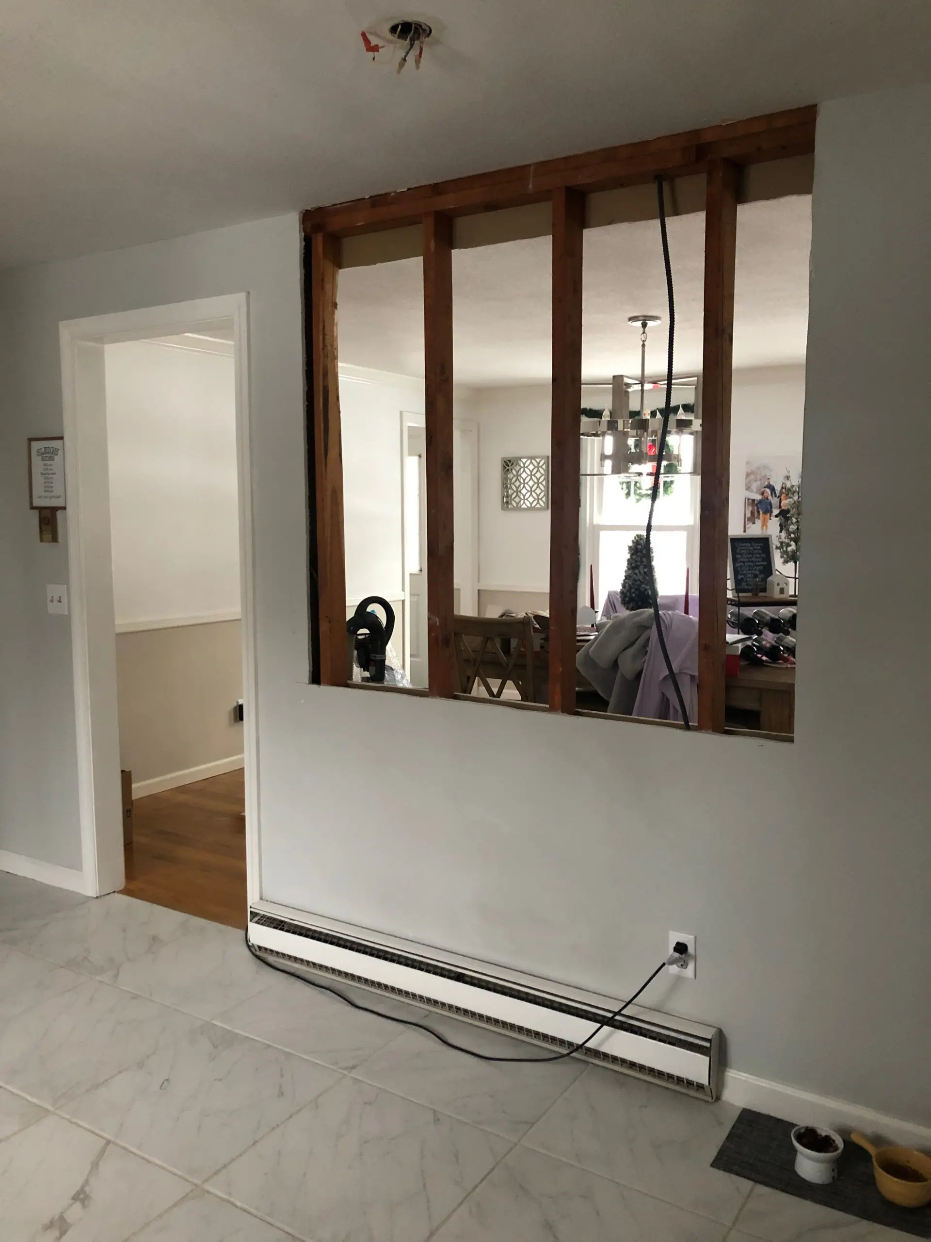 knocking out wall in kitchen to make breakfast bar