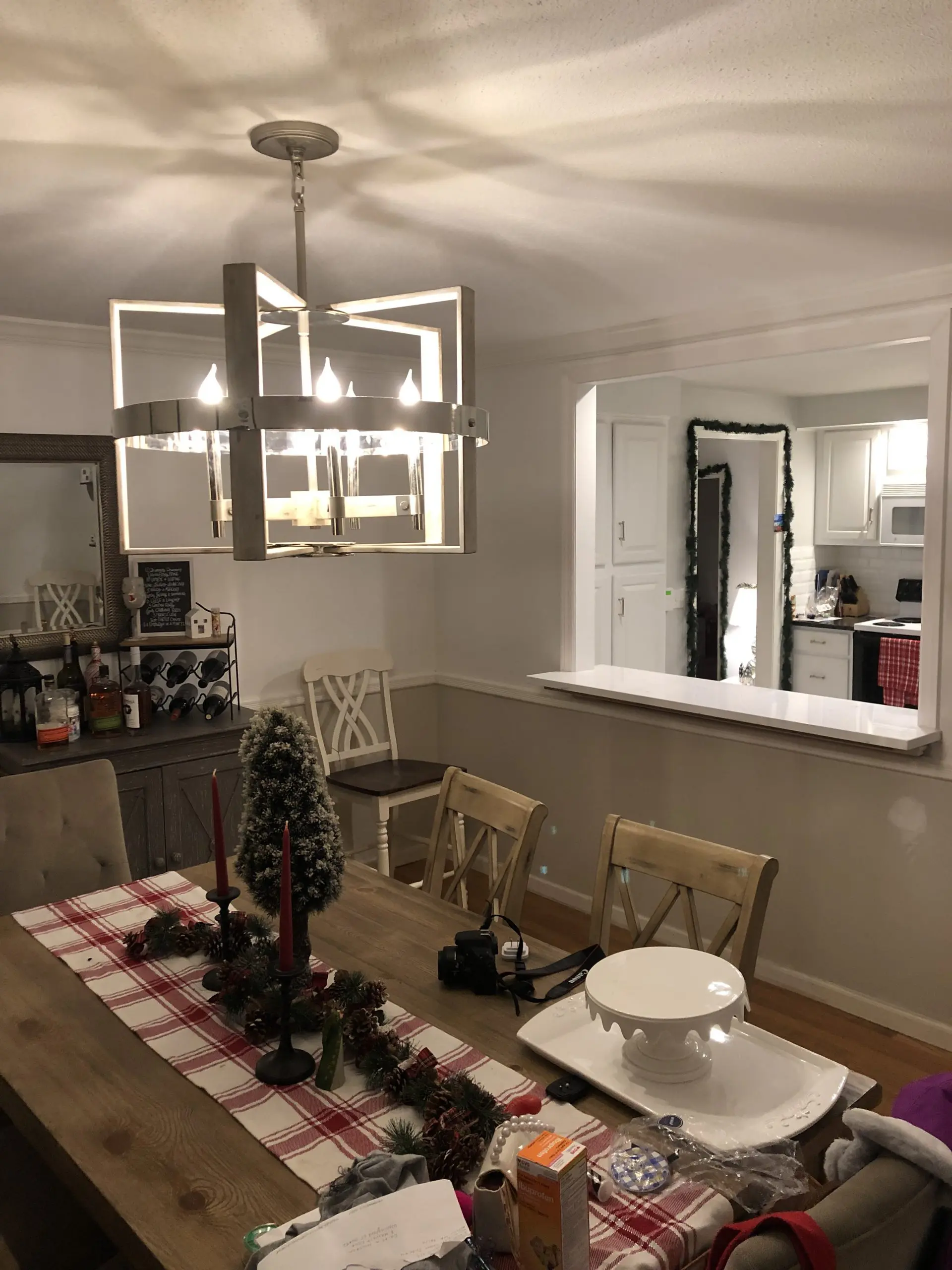 pass through window in dining room to kitchen with countertop bar