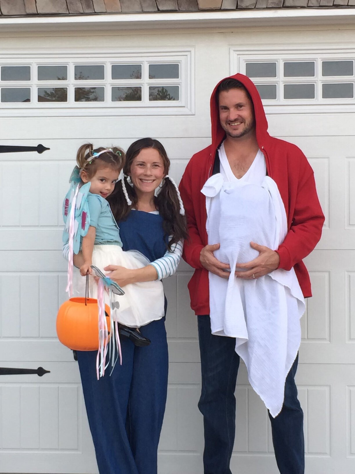 Last Minute Family Halloween Costume Ideas - Caitlin Houston