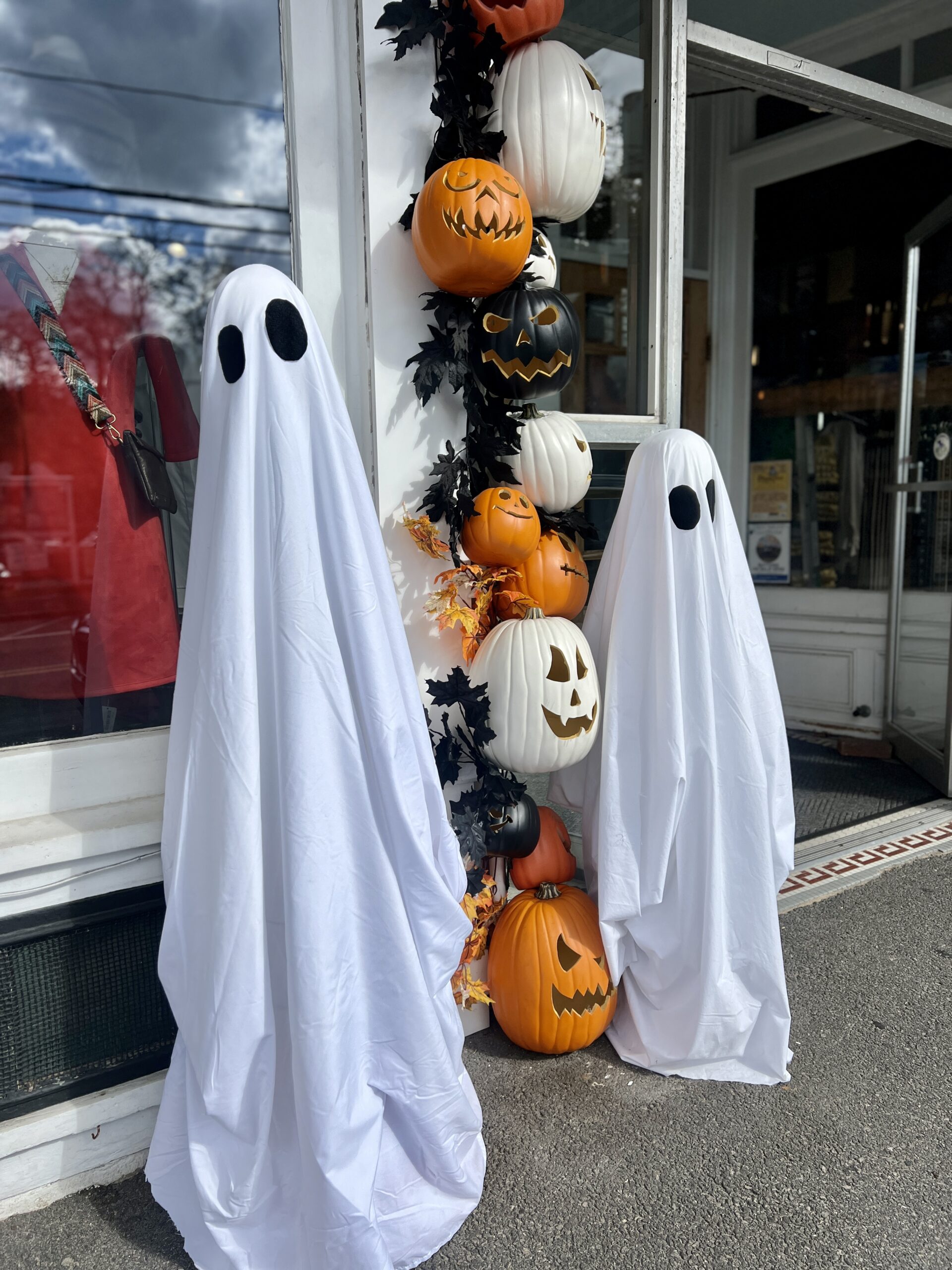 Halloween Decorations Ghosts made out of Sheet with Pumpkins Connecticut Bucket List