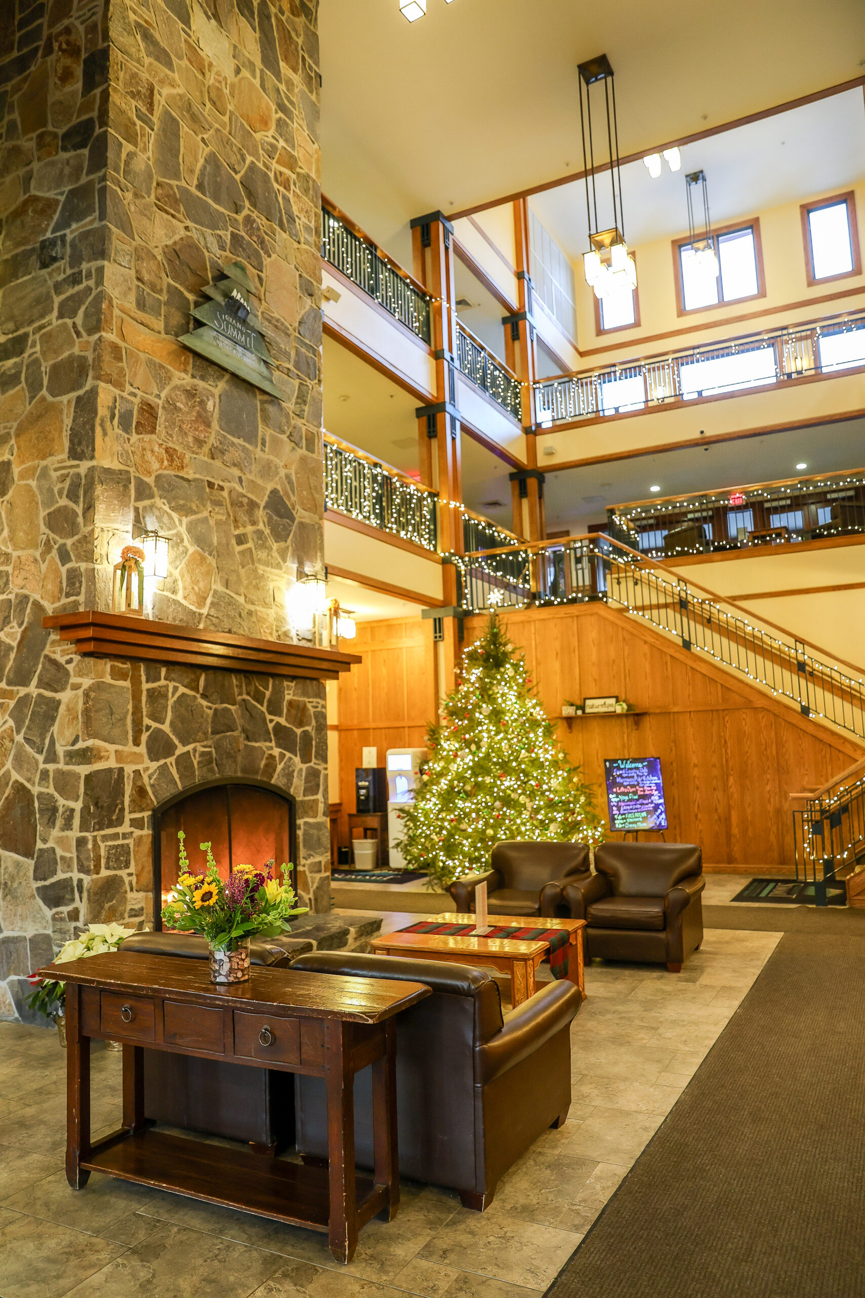 Grand Summit Resort Mount Snow Lobby