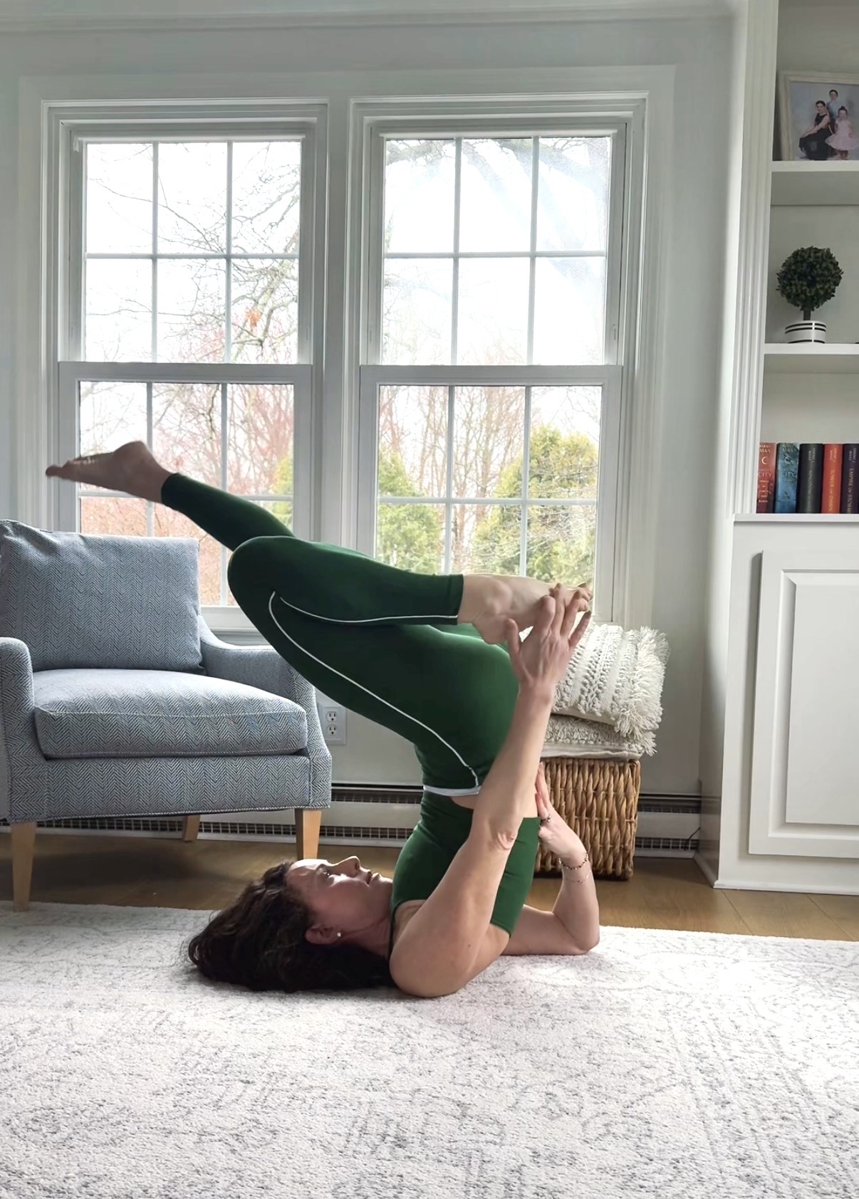 viral yoga pose attempt